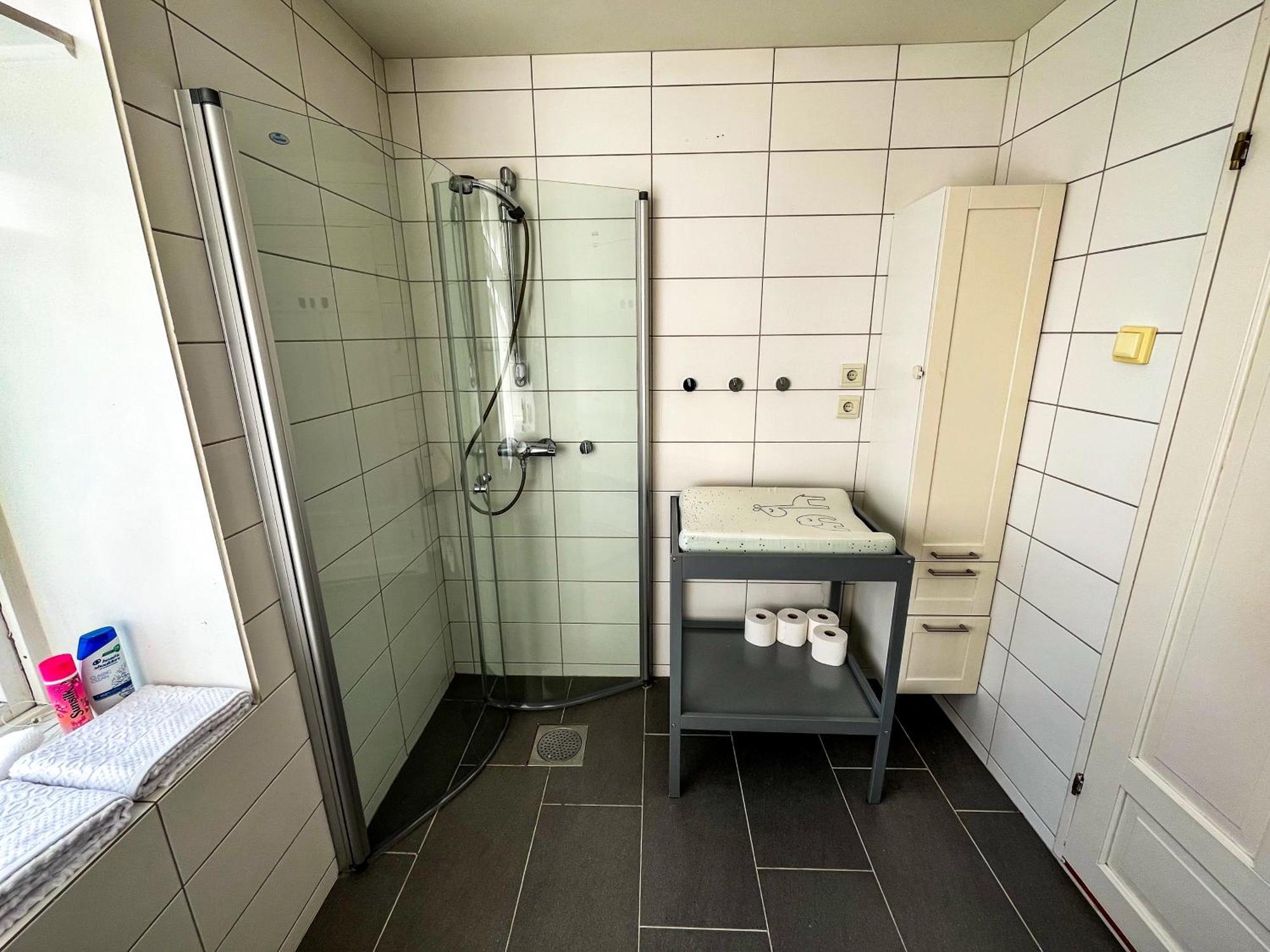 Two-Bedroom City Apartment With Fire Place, Free Parking And Fjordview Terrace - Calm And Central Ålesund المظهر الخارجي الصورة