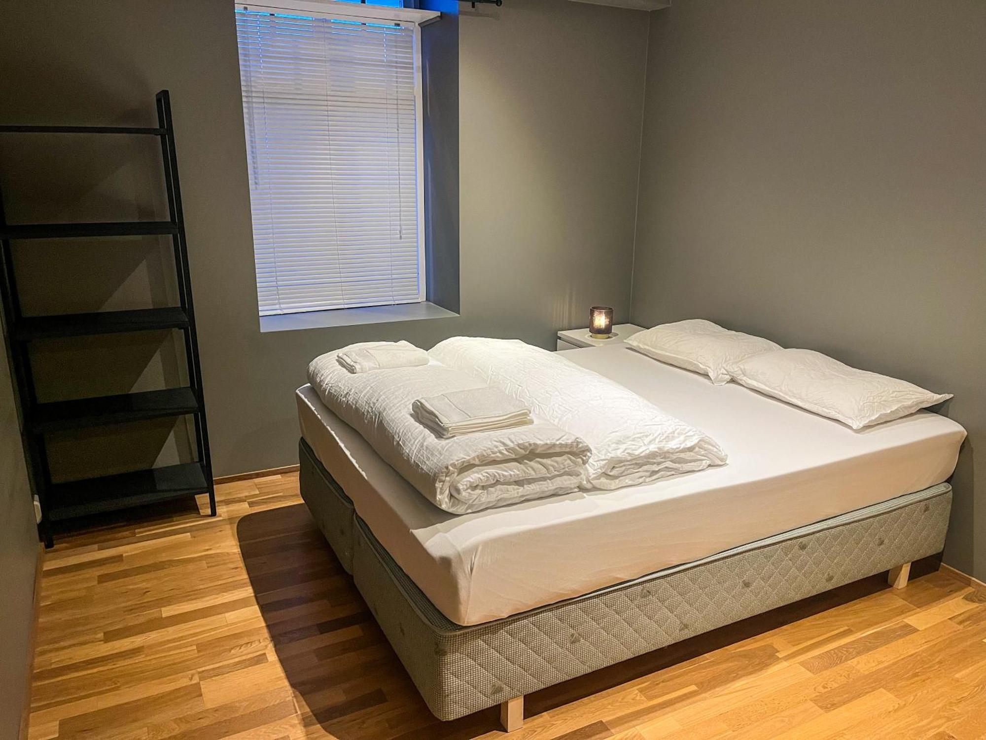 Two-Bedroom City Apartment With Fire Place, Free Parking And Fjordview Terrace - Calm And Central Ålesund المظهر الخارجي الصورة